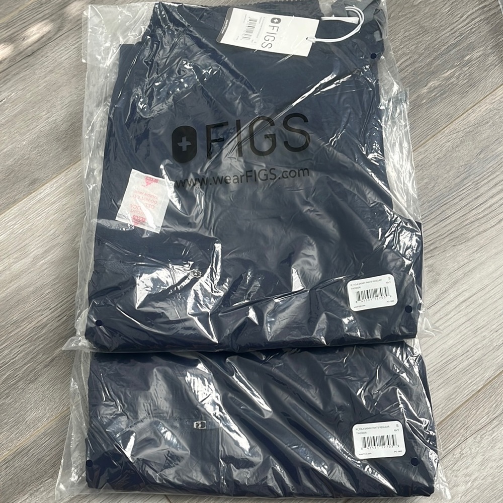 Figs YOLA skinny pants regular length size small NEW WITH TAGS color is navy!!